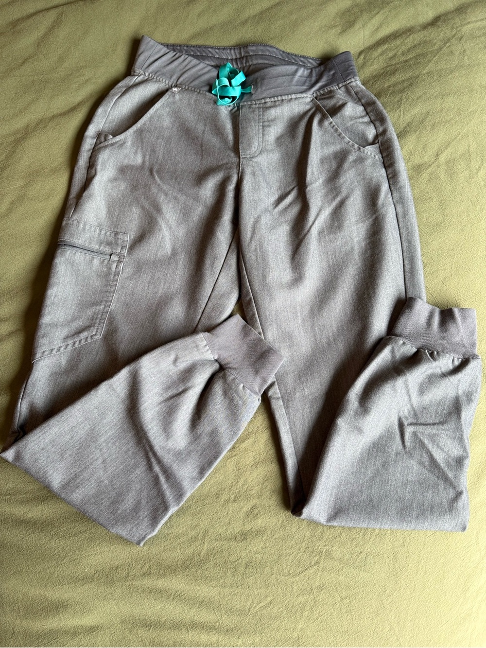 Figs Zamora Scrub Jogger Pants in Grey